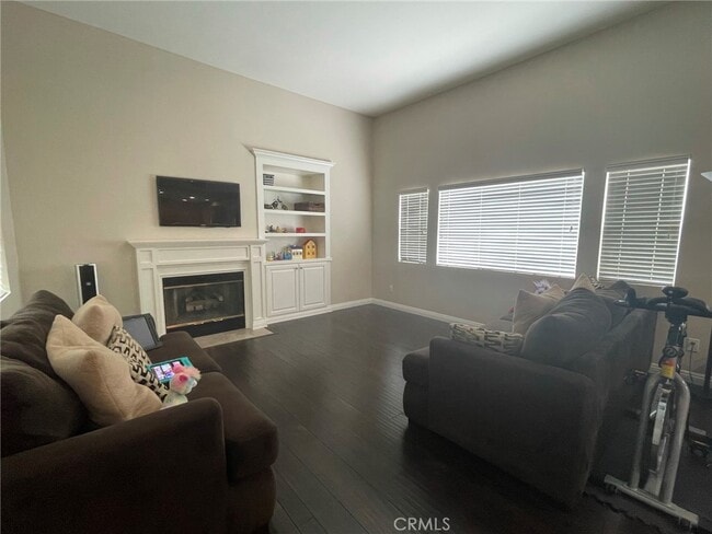 Building Photo - 43093 Teramo St