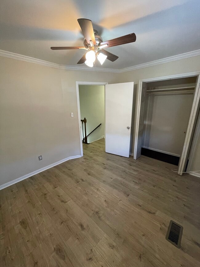 Building Photo - 250 Nixon Rd