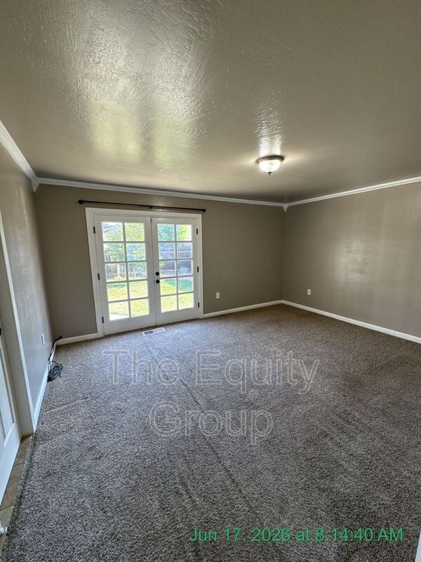 Building Photo - 2601 S Kloth Dr