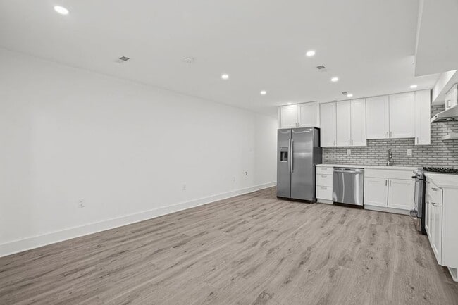 Building Photo - 1814 Ingleside Terrace NW