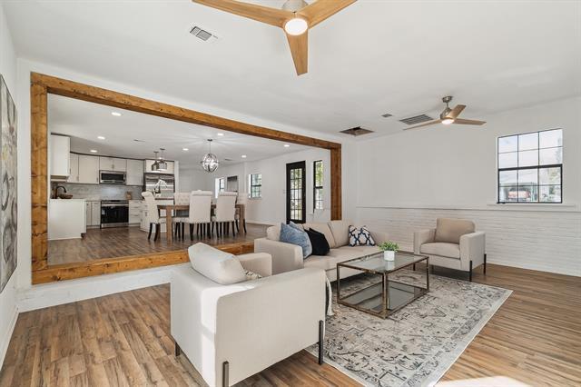 Building Photo - 2038 Avon Dr