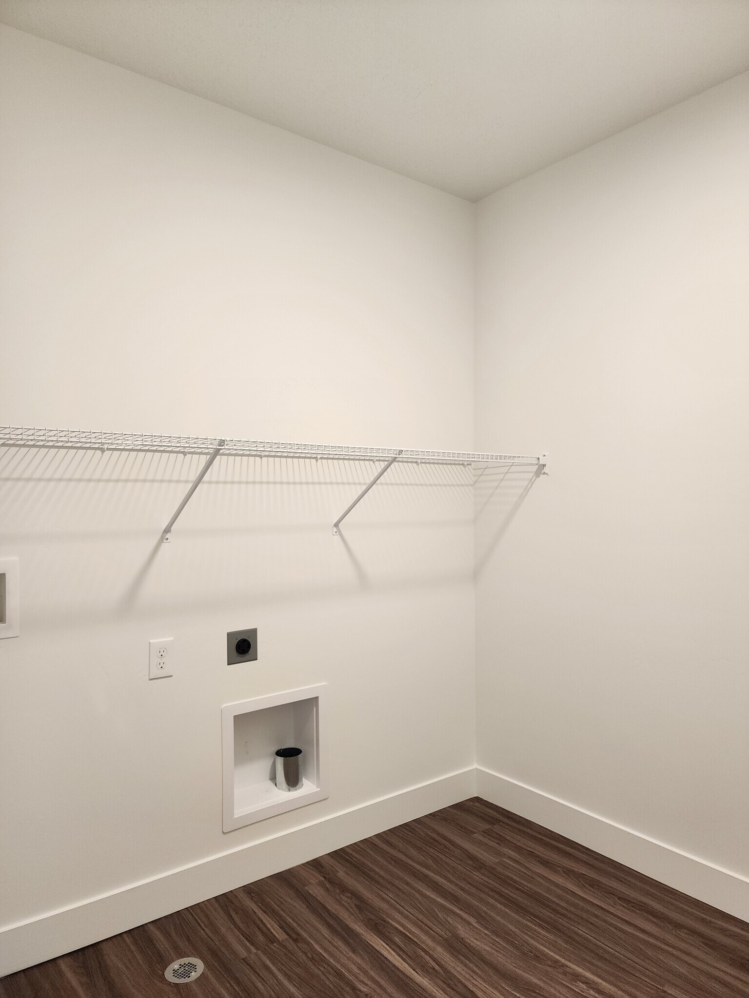 Building Photo - 4735 S Alder Dr