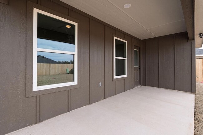 Building Photo - 187 Tombstone Rd
