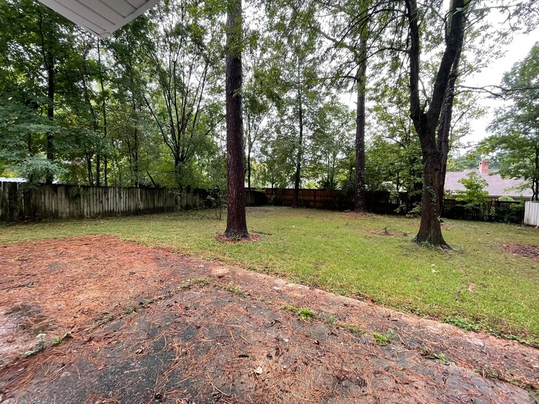 Building Photo - 218 S Park Dr