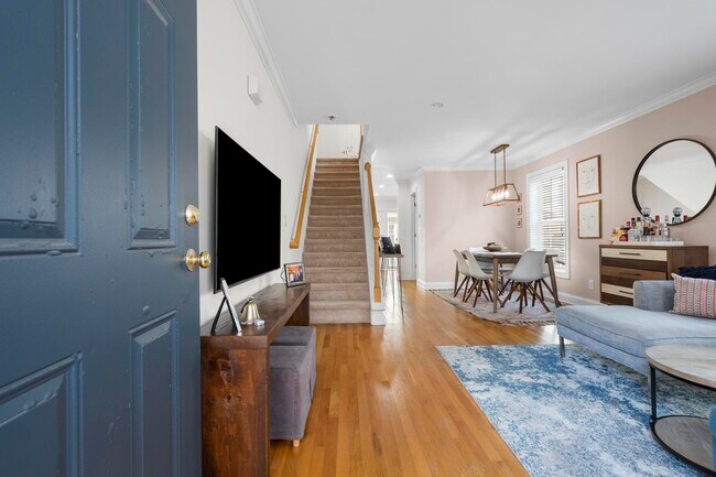 Building Photo - 85 Camp Ave