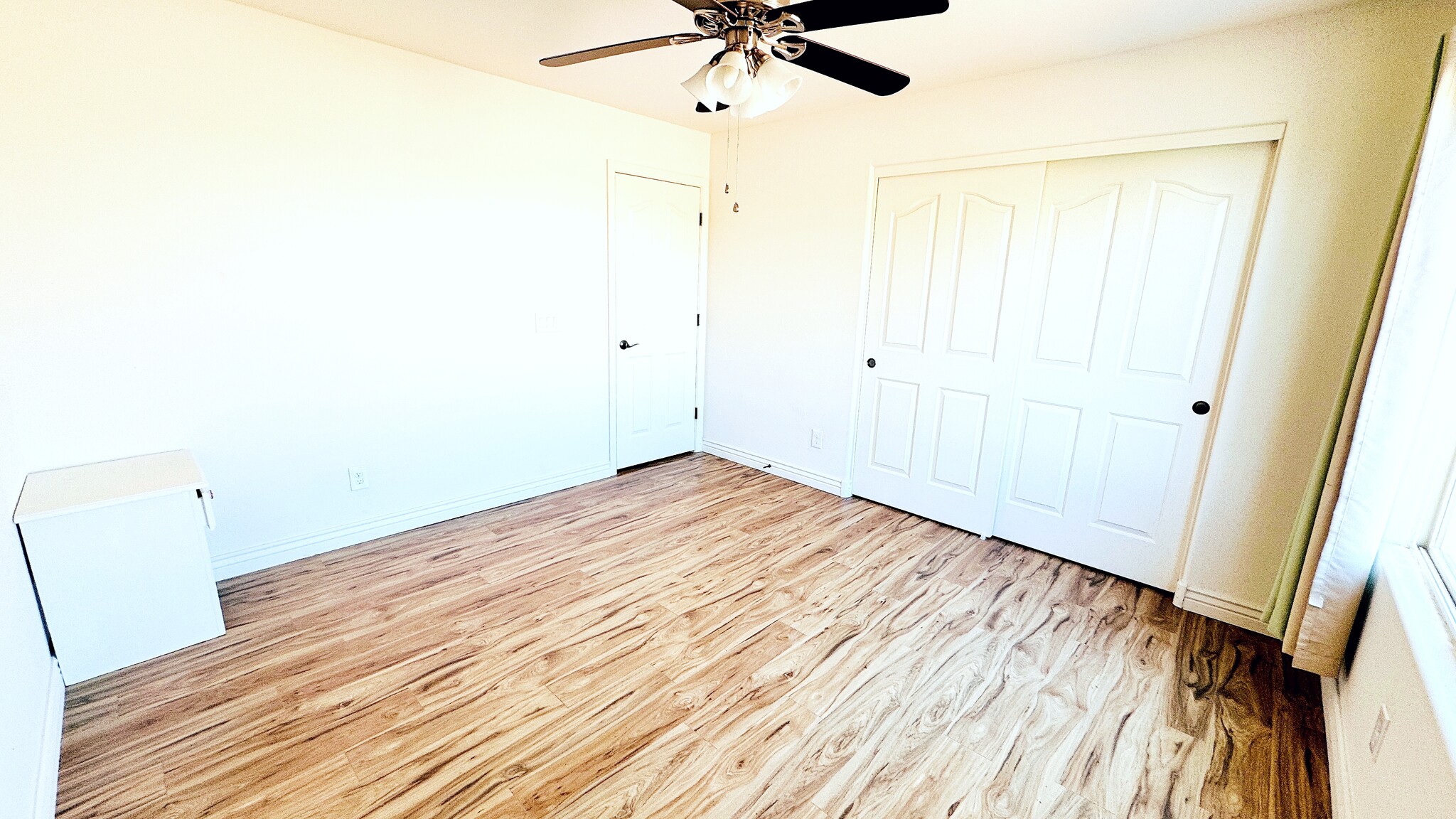 Building Photo - 2533 W Brisa Dr