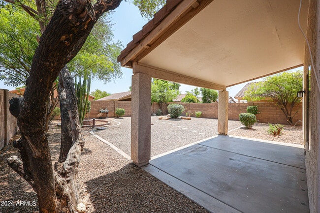 Building Photo - 6921 W Juniper Ave