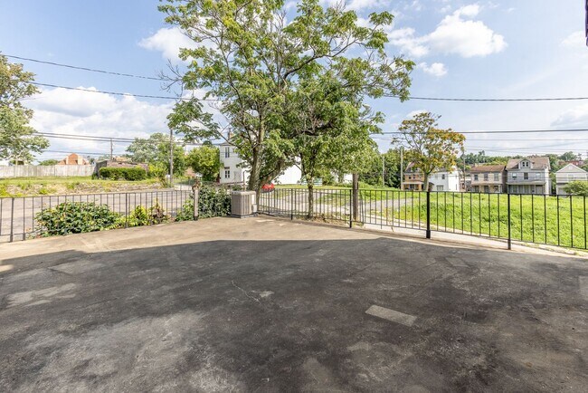 Building Photo - 123 Beltzhoover Ave