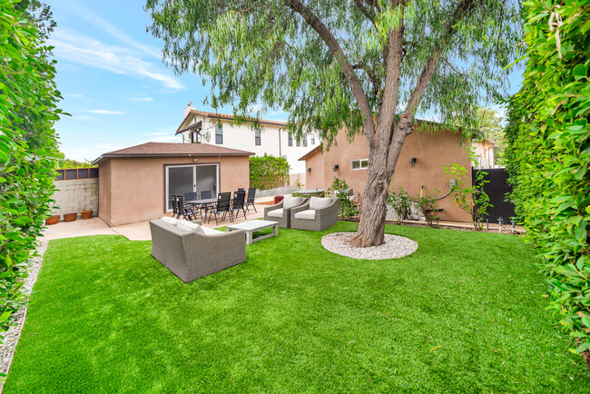 Building Photo - 17946 Valley Vista Blvd
