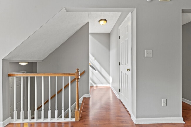 Building Photo - 403 Windfield Pl