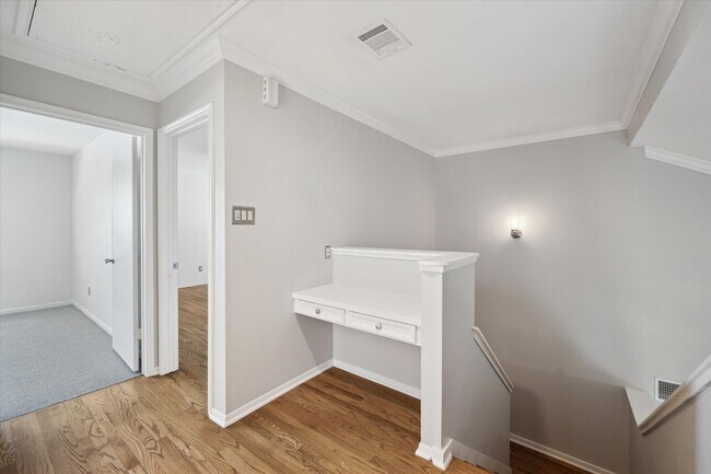 Building Photo - 1311 Ambergate Dr