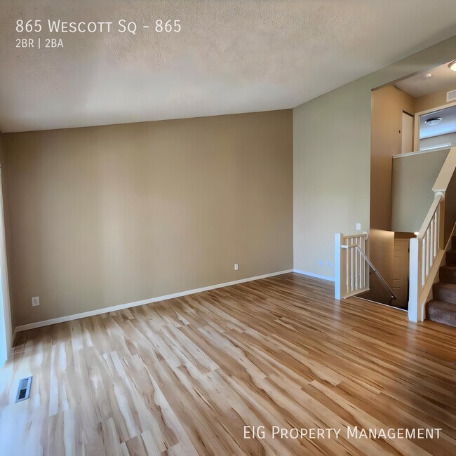 Building Photo - 865 Wescott Square