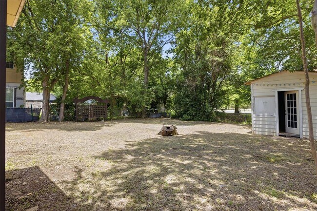 Building Photo - 6802 Villita Avenida