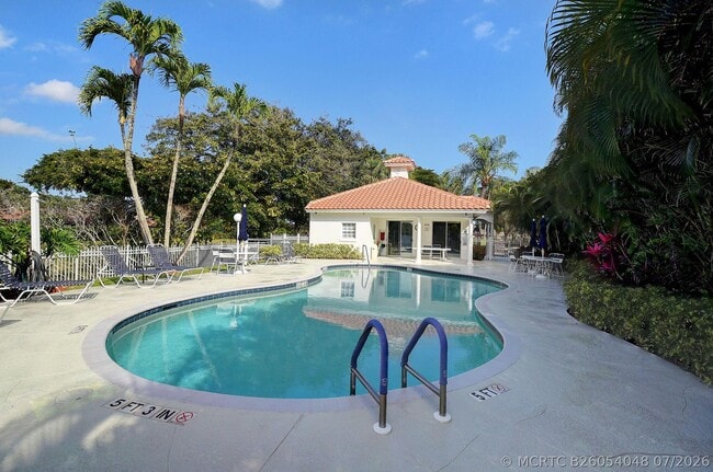 Building Photo - 5225 Brookview Dr