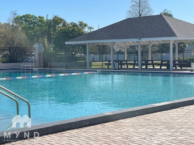 Building Photo - 12843 Longcrest Dr