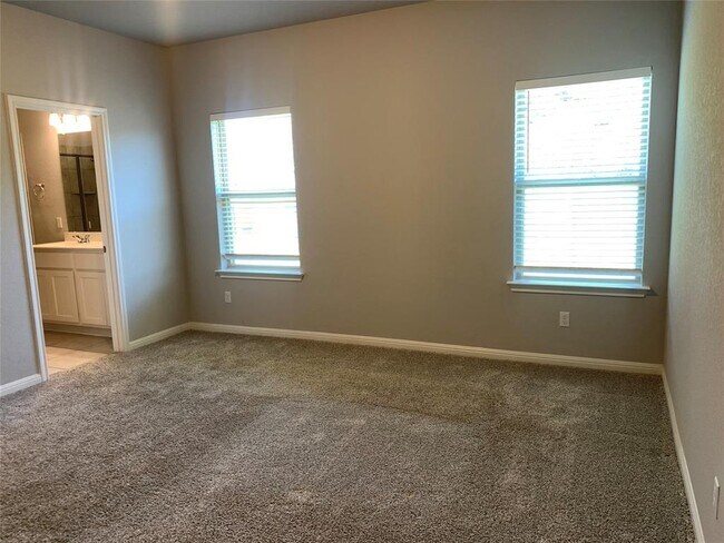 Building Photo - 241 Syrah Ct