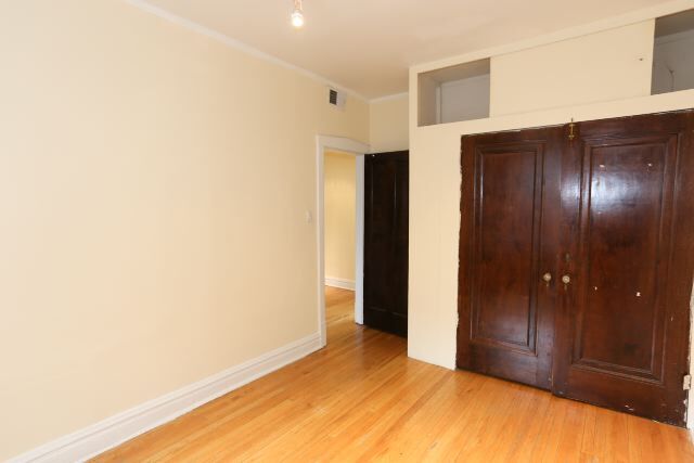 Building Photo - 563 W Aldine Ave