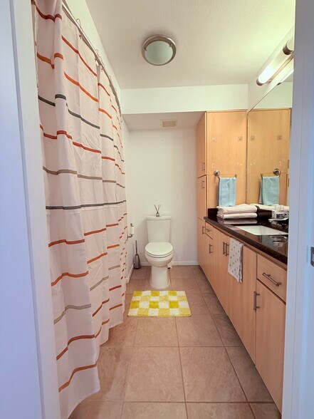 Building Photo - 101 Market St