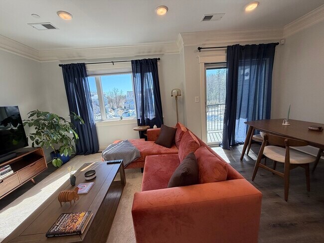 Building Photo - 17 Hennery Wy