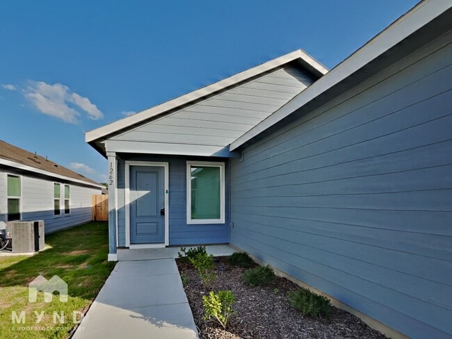 Building Photo - 1262 Basswood Dr