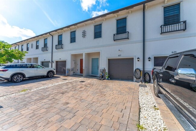 Building Photo - 617 SW 11th St