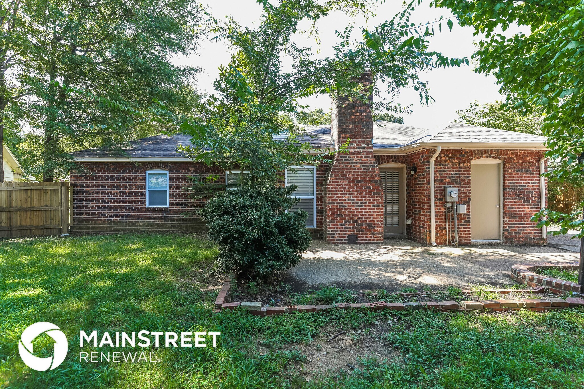 Building Photo - 6350 Limewood Ave