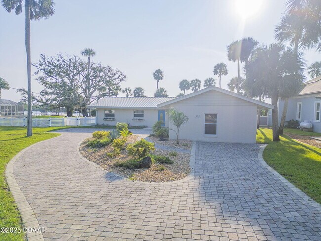 Building Photo - 450 Lambert Ave