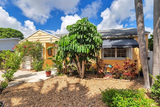 Building Photo - 341 Nottingham Blvd