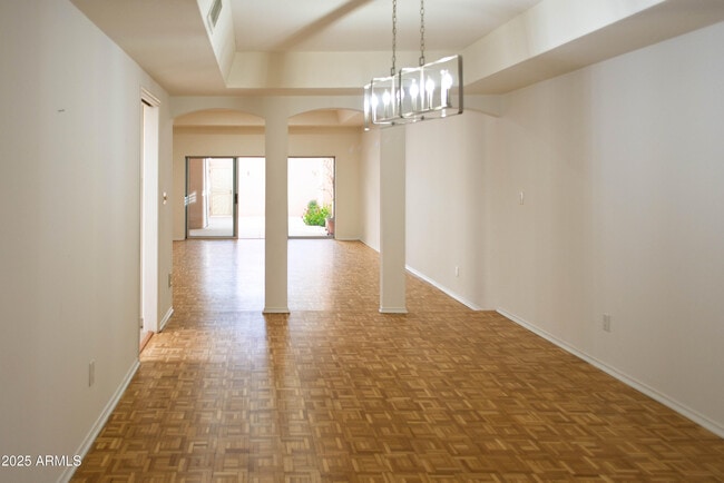 Building Photo - 6945 E Glenrosa Ave