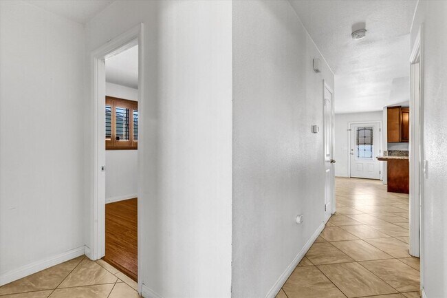 Building Photo - 2683 Caulfield Dr