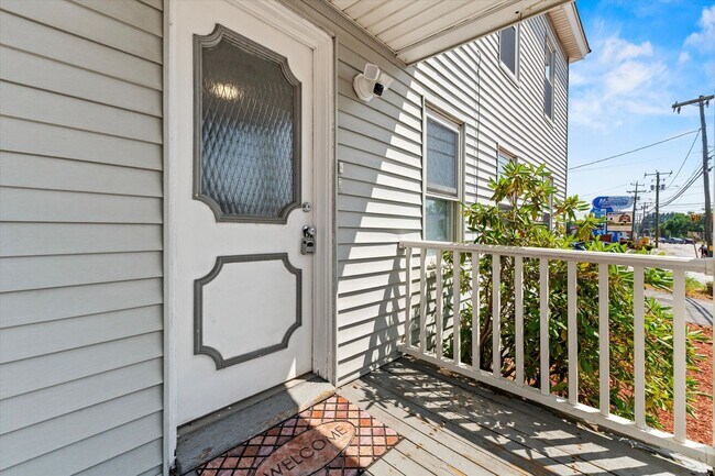 Building Photo - 28 S Beech St
