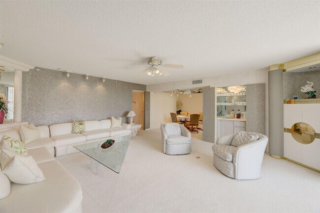 Building Photo - 4600 S Ocean Blvd