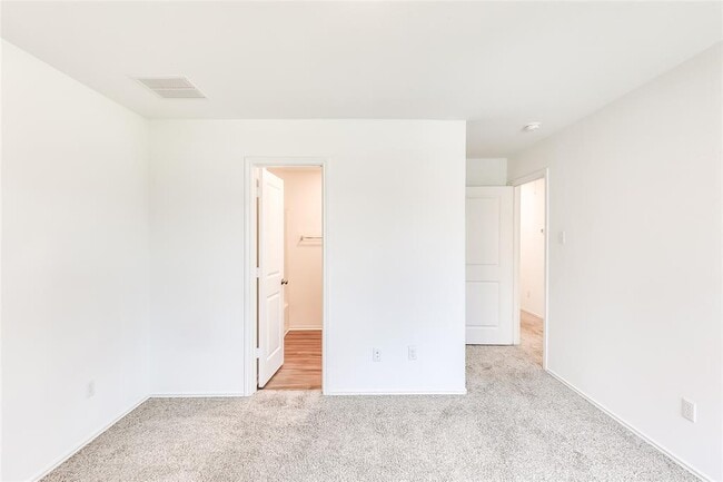 Building Photo - 415 Geode Glen