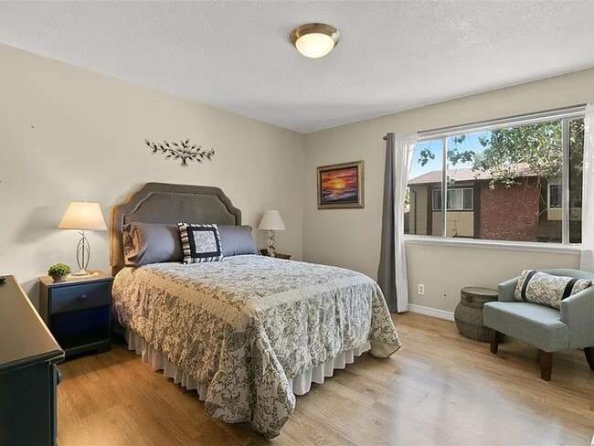 Building Photo - 2-Bedroom / 1-bath Charming Coronado Villa...
