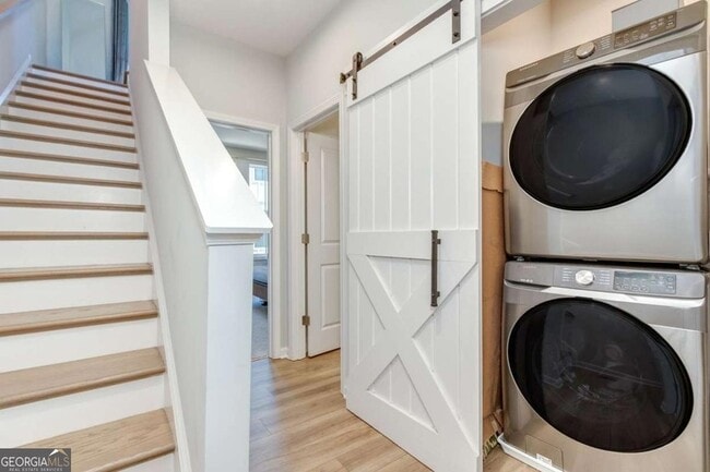 Building Photo - 912 Brees Ct