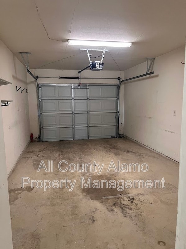 Building Photo - 8133 Morning Grove