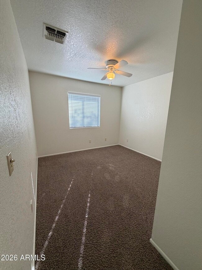 Building Photo - 426 E Elm St