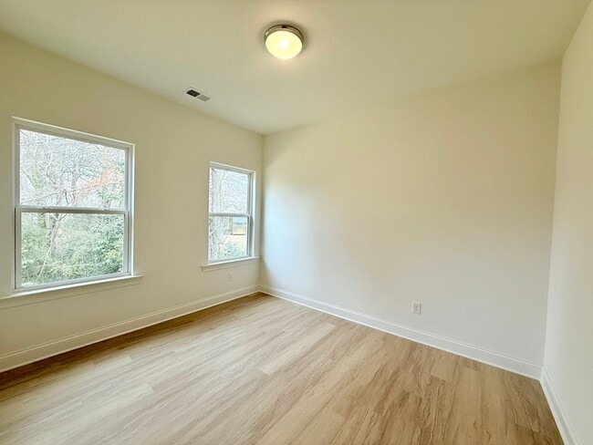 Building Photo - 5403 Toano Rd