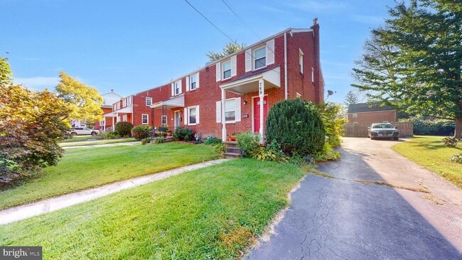 Building Photo - 769 Ardmore Ave