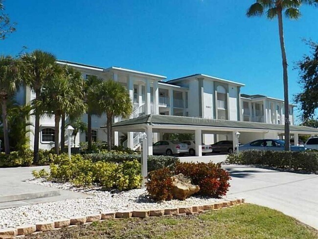 Primary Photo - 130 Breakers Ct