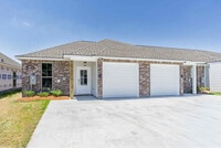 Building Photo - 33260 LA-16