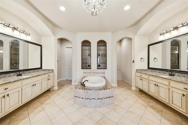 Building Photo - 715 Simmons Rd