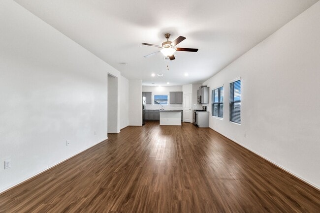 Building Photo - COMING SOON - MID MAY