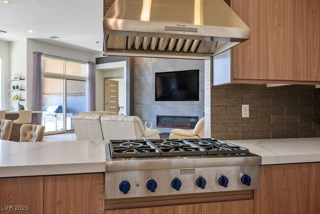 Building Photo - 9233 Canyon Mesa Dr
