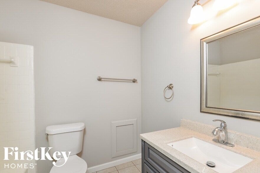 Building Photo - 1839 Satterwhite St