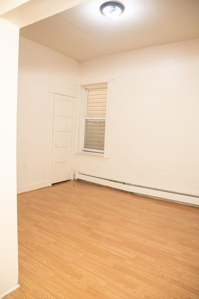 Building Photo - 637 Ocean Ave