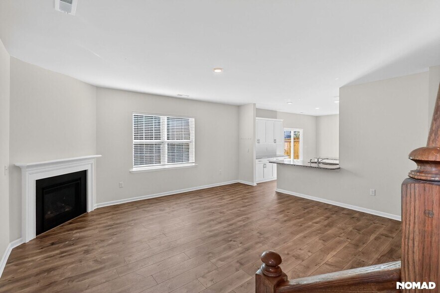 Building Photo - 504 Crux Rd