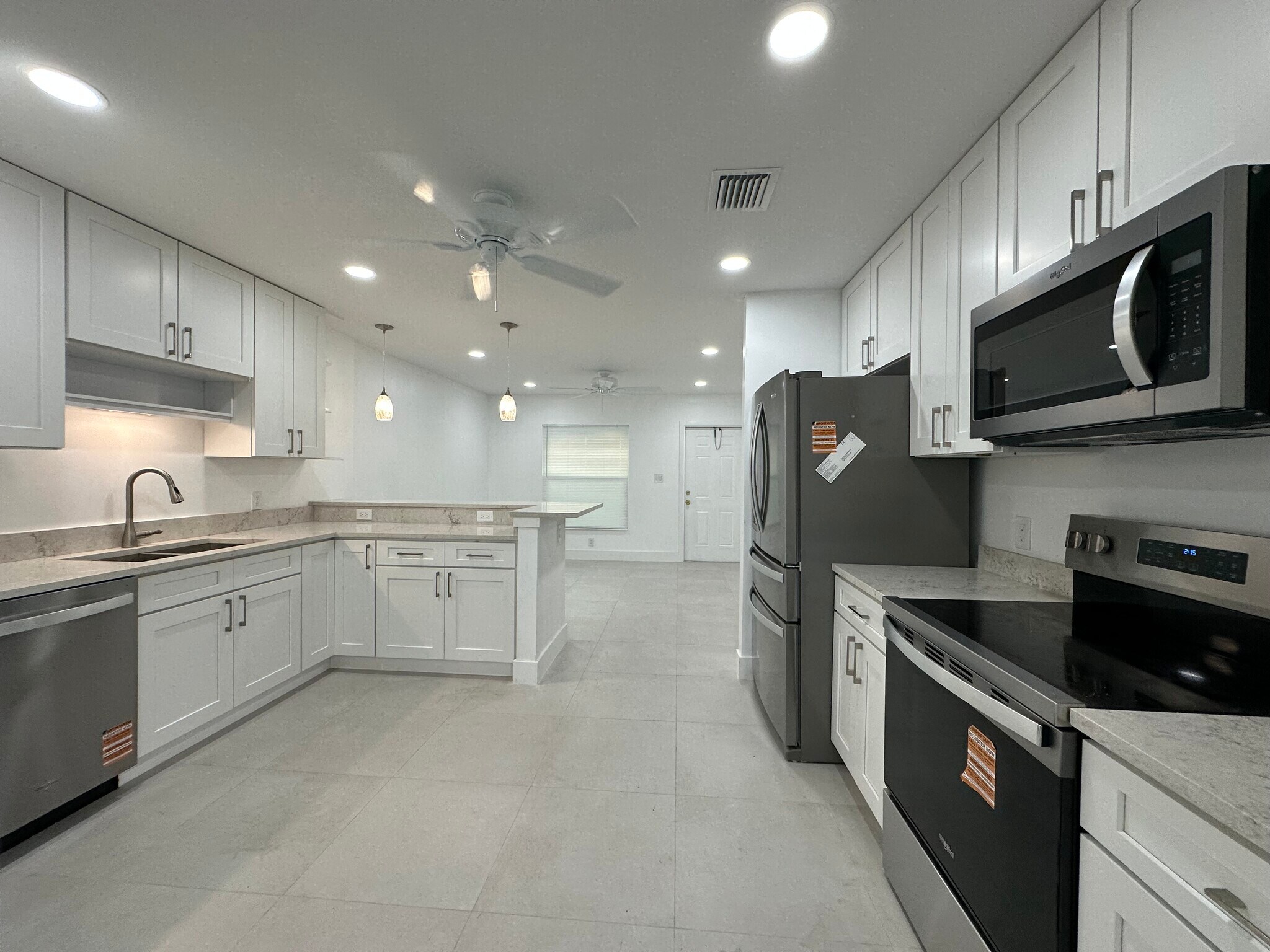 Building Photo - 2112 Garfield St