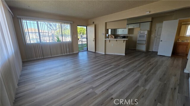 Building Photo - 3856 W 113th St