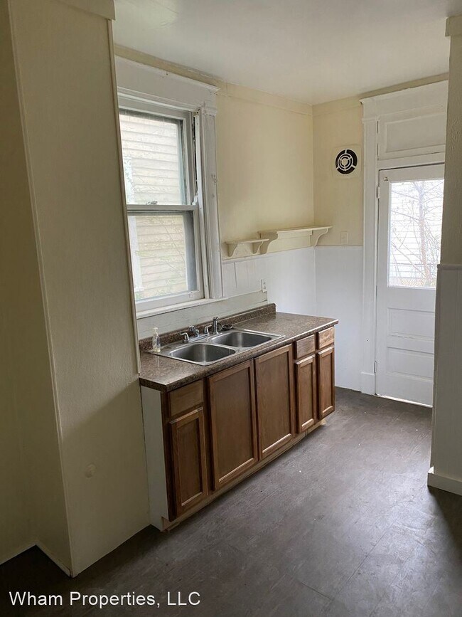 Building Photo - 4 br, 1 bath House - 3634 Trimble